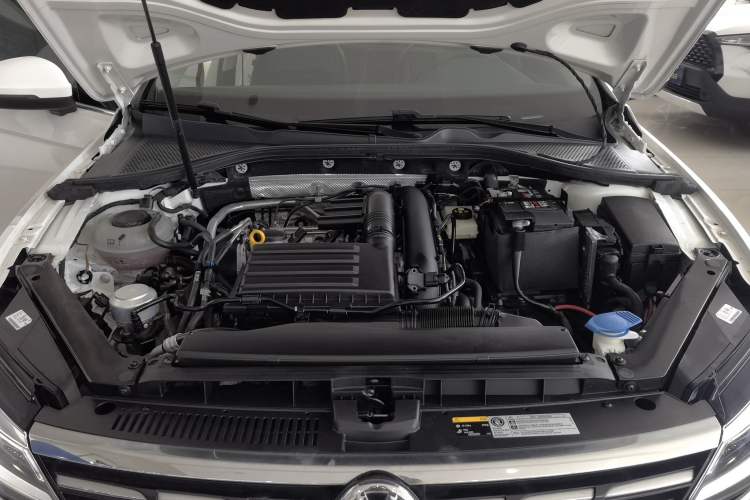 Used Volkswagen Lamando 2021 Facelift 280TSI DSG Comfort Edition (Manual Air Conditioning) Engine Bay