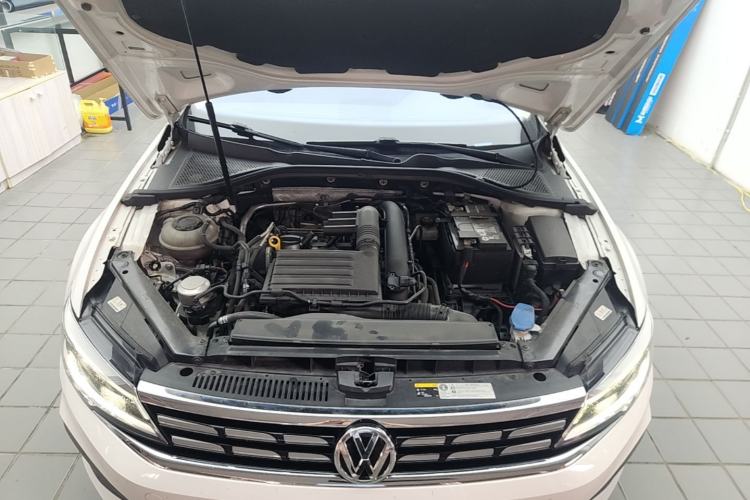 Used Volkswagen Lamando 2021 280TSI DSG Comfort Edition Engine Bay