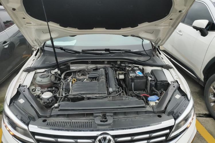 Used Volkswagen Lamando 2021 280TSI DSG Luxury Phantom Edition Engine Bay