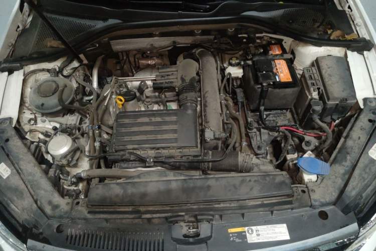Used Volkswagen Lamando 2021 230TSI DSG Fashion Edition Engine Bay