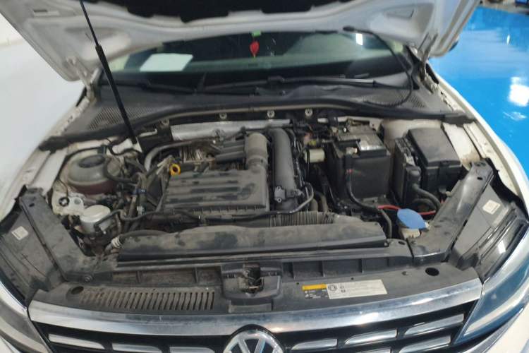 Used Volkswagen Lamando 2021 280TSI DSG Comfort Edition Engine Bay