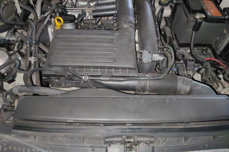Used Volkswagen Lamando 2021 280TSI DSG Comfort Edition Engine Bay