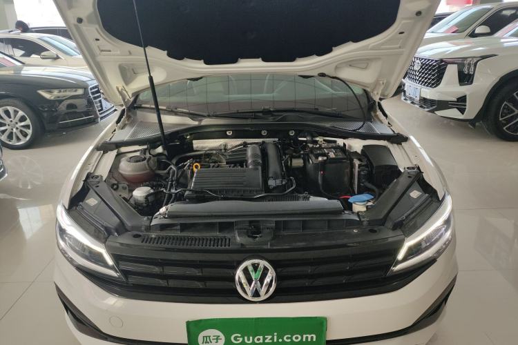 Used Volkswagen Lamando 2021 280TSI DSG Comfort Edition Engine Bay
