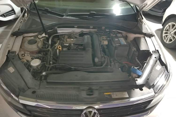 Used Volkswagen Lamando 2021 230TSI DSG Fashion Edition Engine Bay