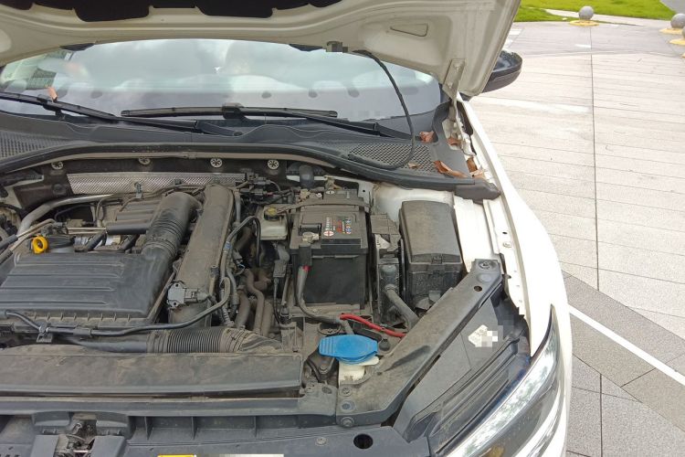 Used Volkswagen Lamando 2021 280TSI DSG Comfort Edition Engine Bay Left