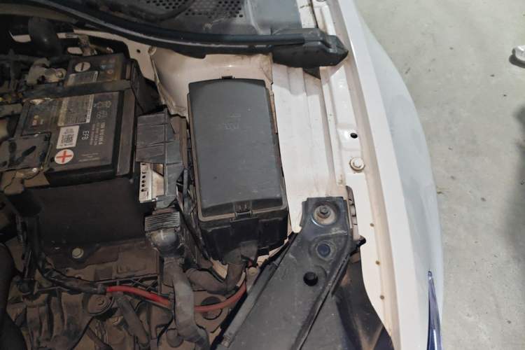 Used Volkswagen Lamando 2021 280TSI DSG Comfort Edition Engine Bay Left