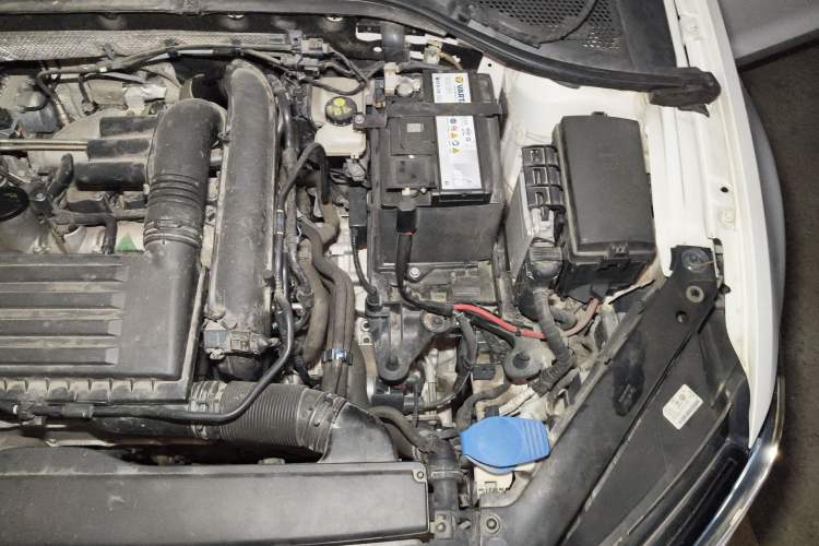 Used Volkswagen Lamando 2021 280TSI DSG Comfort Edition Engine Bay Left