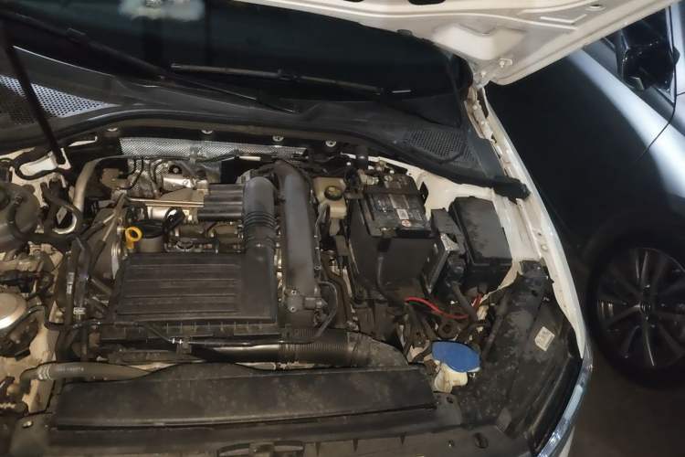 Used Volkswagen Lamando 2021 230TSI DSG Fashion Edition Engine Bay Left