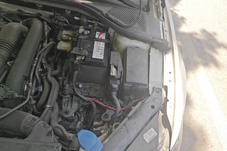 Used Volkswagen Lamando 2021 230TSI DSG Fashion Edition Engine Bay Left