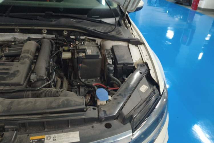 Used Volkswagen Lamando 2021 280TSI DSG Comfort Edition Engine Bay Left