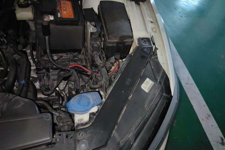 Used Volkswagen Lamando 2021 280TSI DSG Comfort Edition Engine Bay Left