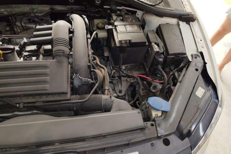 Used Volkswagen Lamando 2021 280TSI DSG Comfort Edition Engine Bay Left