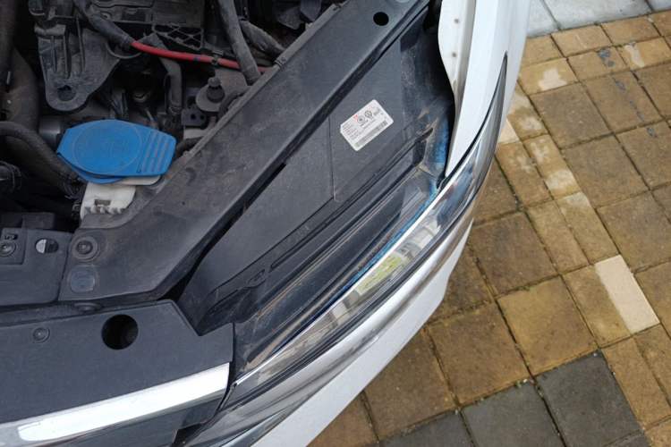 Used Volkswagen Lamando 2021 280TSI DSG Comfort Edition Engine Bay Left
