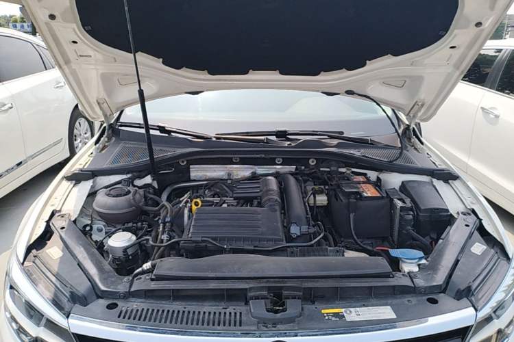 Used Volkswagen Lamando 2021 230TSI DSG Fashion Edition Engine Bay