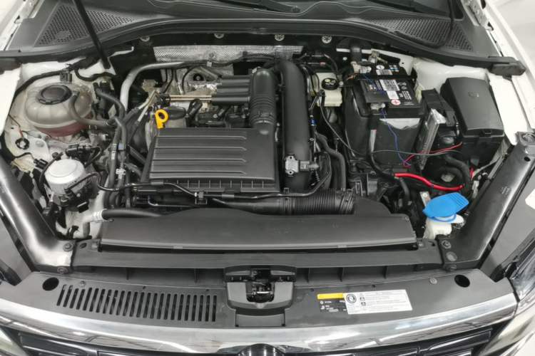 Used Volkswagen Lamando 2021 230TSI DSG Fashion Edition Engine Bay