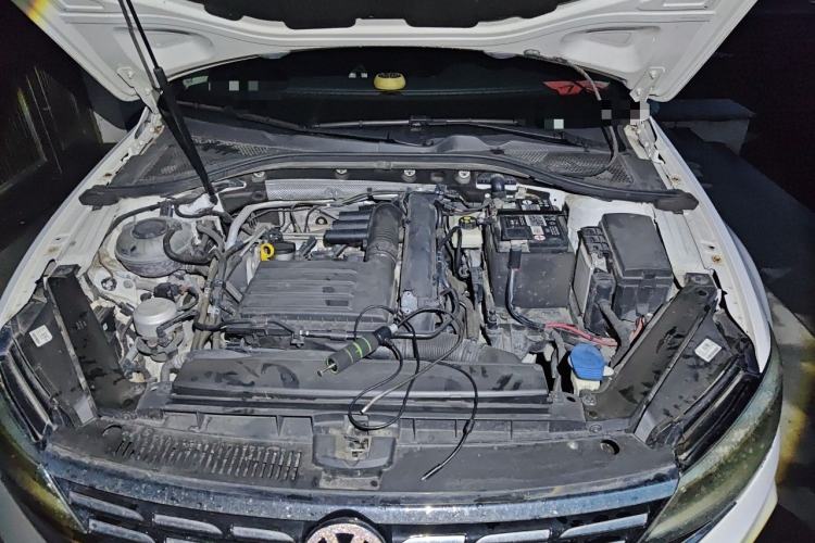 Used Volkswagen Lamando 2021 280TSI DSG Comfort Edition Engine Bay