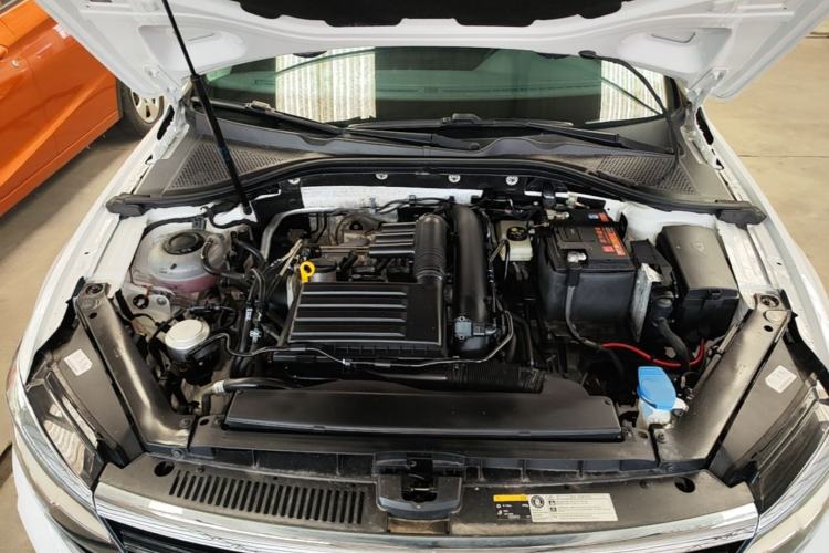 Used Volkswagen Lamando 2021 230TSI DSG Fashion Edition Engine Bay