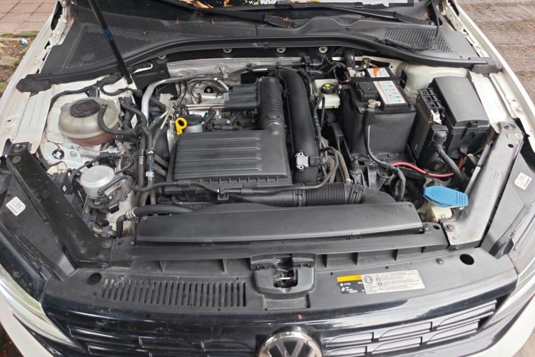 Used Volkswagen Lamando 2021 280TSI DSG Luxury Phantom Edition Engine Bay