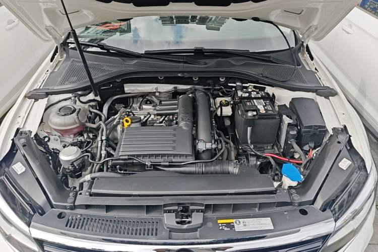 Used Volkswagen Lamando 2021 230TSI DSG Fashion Edition Engine Bay