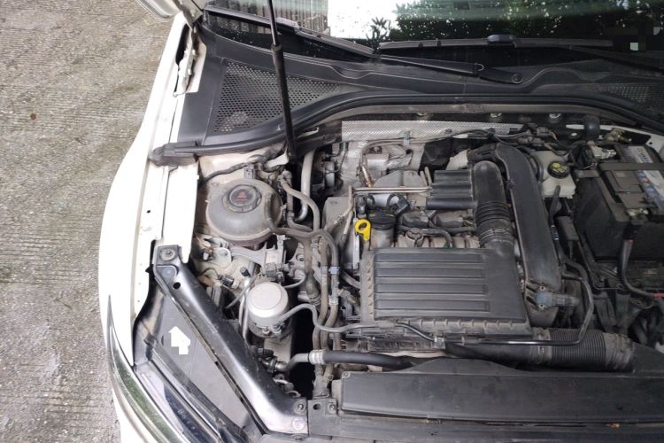 Used Volkswagen Lamando 2021 280TSI DSG Comfort Edition Engine Bay Right