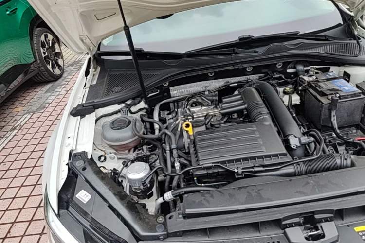 Used Volkswagen Lamando 2021 Revised Version 280TSI DSG Comfort Edition Engine Bay Right