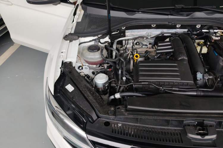Used Volkswagen Lamando 2021 280TSI DSG Comfort Edition Engine Bay Right