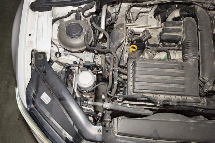 Used Volkswagen Lamando 2021 280TSI DSG Comfort Edition Engine Bay Right