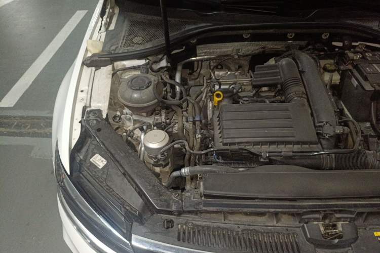 Used Volkswagen Lamando 2021 280TSI DSG Comfort Edition Engine Bay Right