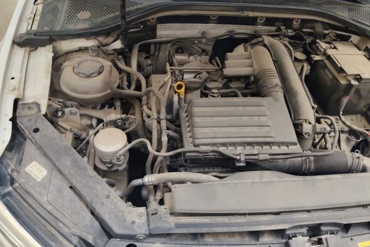 Used Volkswagen Lamando 2021 280TSI DSG Comfort Edition Engine Bay Right
