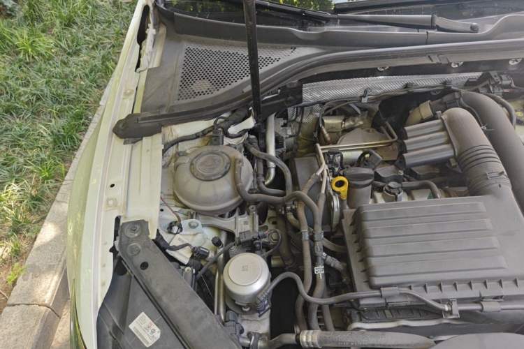 Used Volkswagen Lamando 2021 230TSI DSG Fashion Edition Engine Bay Right