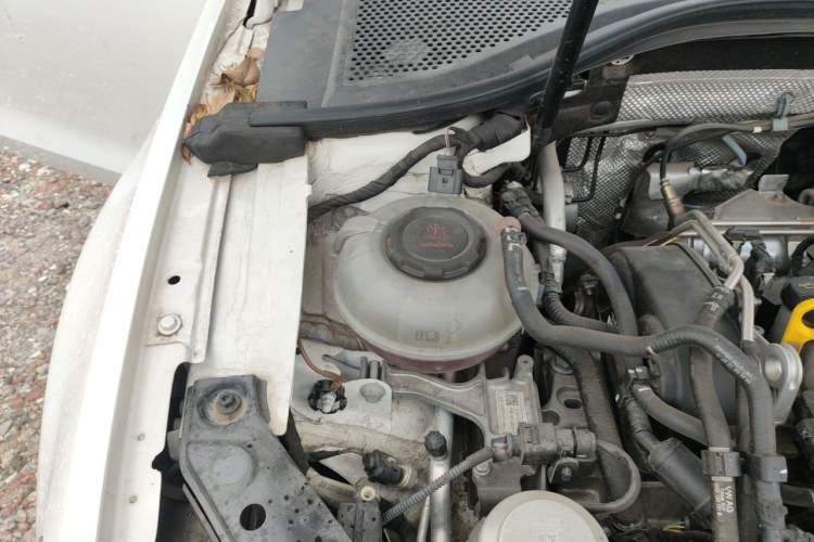 Used Volkswagen Lamando 2021 280TSI DSG Comfort Edition Engine Bay Right