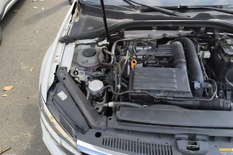 Used Volkswagen Lamando 2021 230TSI DSG Fashion Edition Engine Bay Right