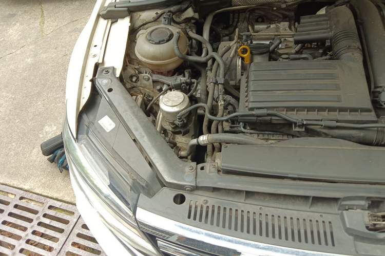 Used Volkswagen Lamando 2021 280TSI DSG Comfort Edition Engine Bay Right