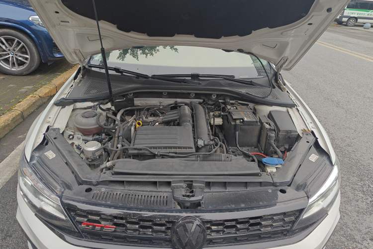 Used Volkswagen Lamando 2021 230TSI DSG Fashion Edition Engine Bay