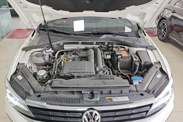 Used Volkswagen Lamando 2021 230TSI DSG Fashion Edition Engine Bay