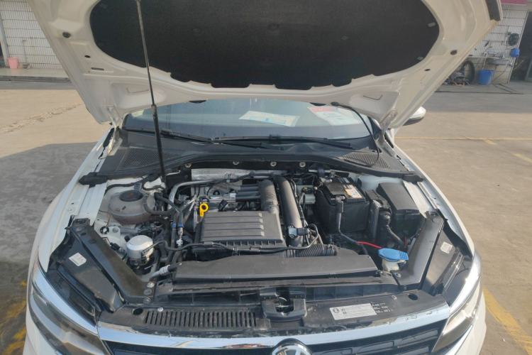 Used Volkswagen Lamando 2021 230TSI DSG Fashion Edition Engine Bay