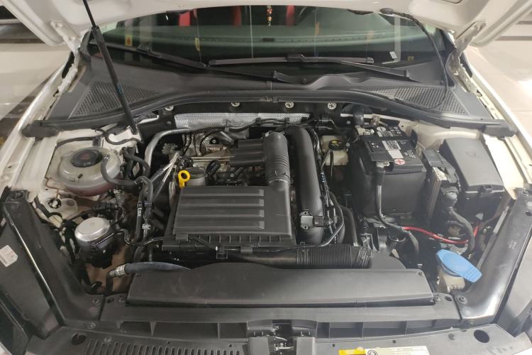 Used Volkswagen Lamando 2021 230TSI DSG Fashion Edition Engine Bay