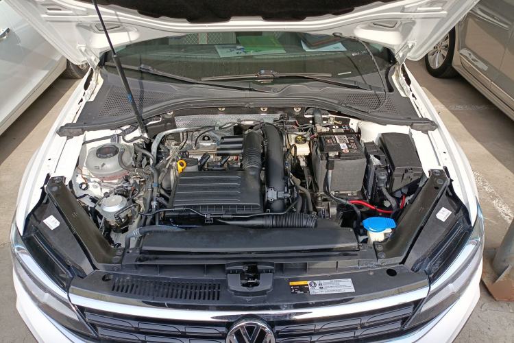 Used Volkswagen Lamando 2021 230TSI DSG Fashion Edition Engine Bay