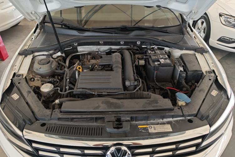 Used Volkswagen Lamando 2021 280TSI DSG Comfort Edition Engine Bay
