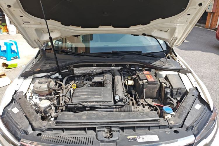 Used Volkswagen Lamando 2021 230TSI DSG Fashion Edition Engine Bay