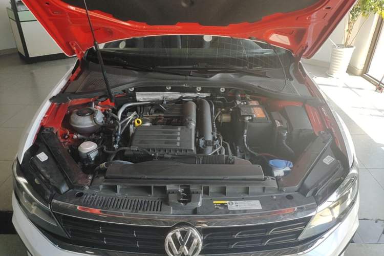 Used Volkswagen Lamando 2021 230TSI DSG Fashion Edition Engine Bay