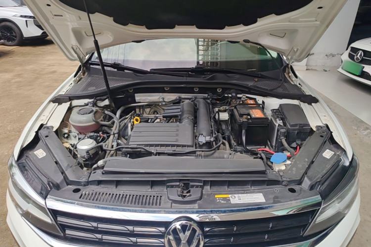 Used Volkswagen Lamando 2021 230TSI DSG Fashion Edition Engine Bay