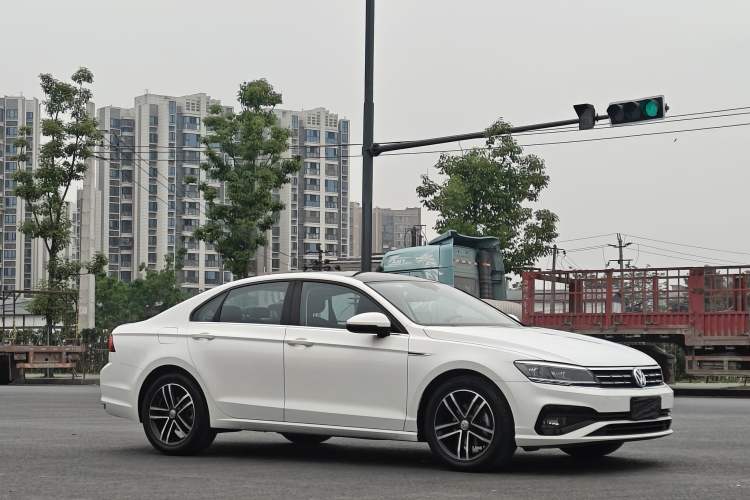 Used Volkswagen Lamando 2021 280TSI DSG Comfort Edition Exterior 2