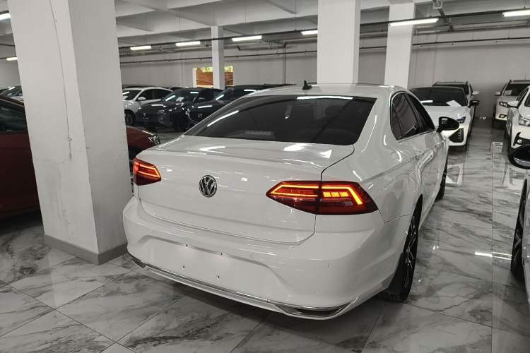 Used Volkswagen Lamando 2021 280TSI DSG Comfort Edition Exterior 3