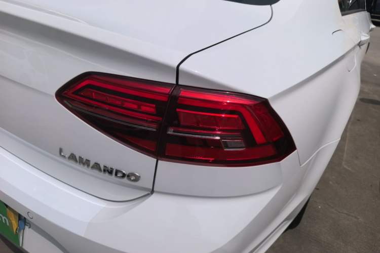 Used Volkswagen Lamando 2021 230TSI DSG Fashion Edition Exterior 3