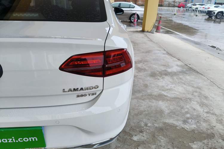 Used Volkswagen Lamando 2021 280TSI DSG Comfort Edition Exterior 3
