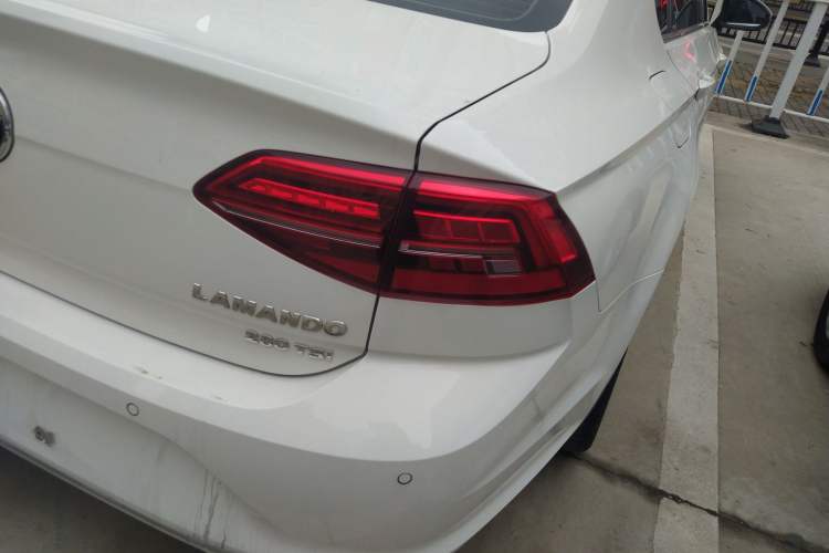Used Volkswagen Lamando 2021 280TSI DSG Comfort Edition Exterior 3