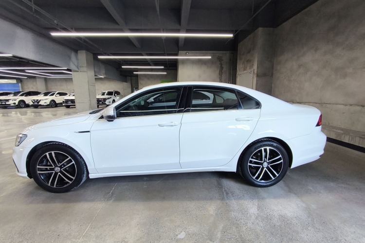Used Volkswagen Lamando 2021 280TSI DSG Comfort Edition Exterior 3