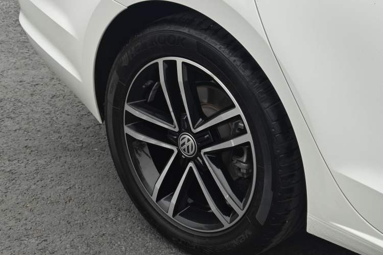 Used Volkswagen Lamando 2021 280TSI DSG Comfort Edition Exterior 3