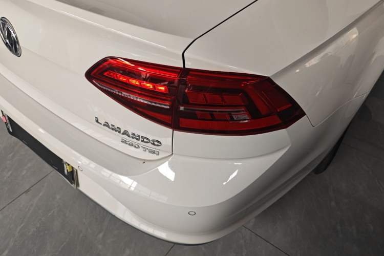 Used Volkswagen Lamando 2021 230TSI DSG Fashion Edition Exterior 3